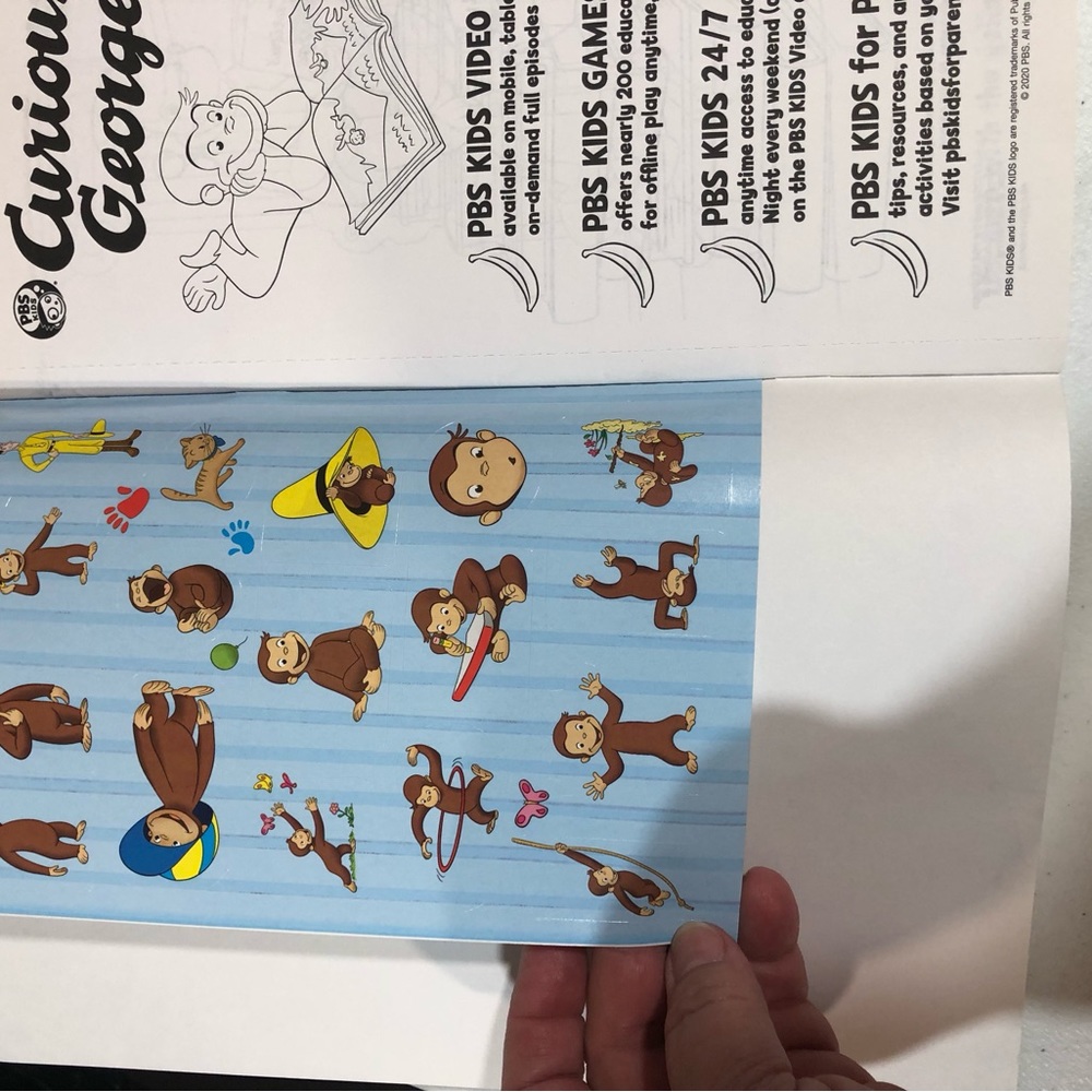 3 Children’s coloring/activity books - Picture 4 of 6